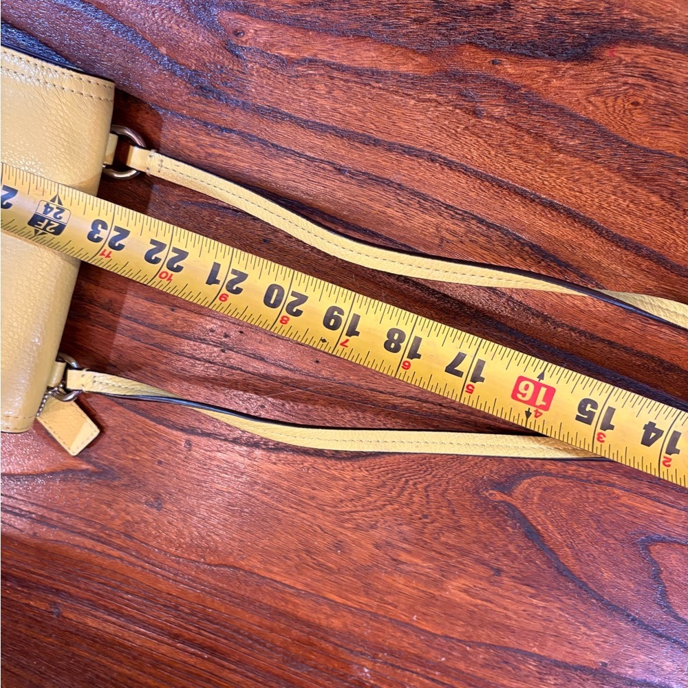 ▪️RARE COACH Mini Crossbody Bag - Picture 11 of 13